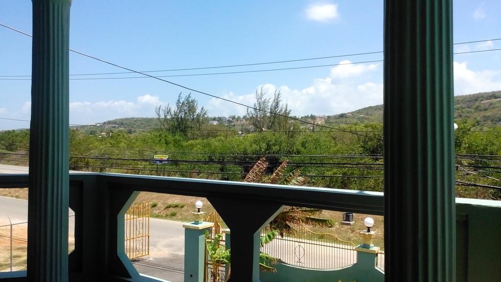 מונטגו ביי Hotel Tropik Leadonna מראה חיצוני תמונה