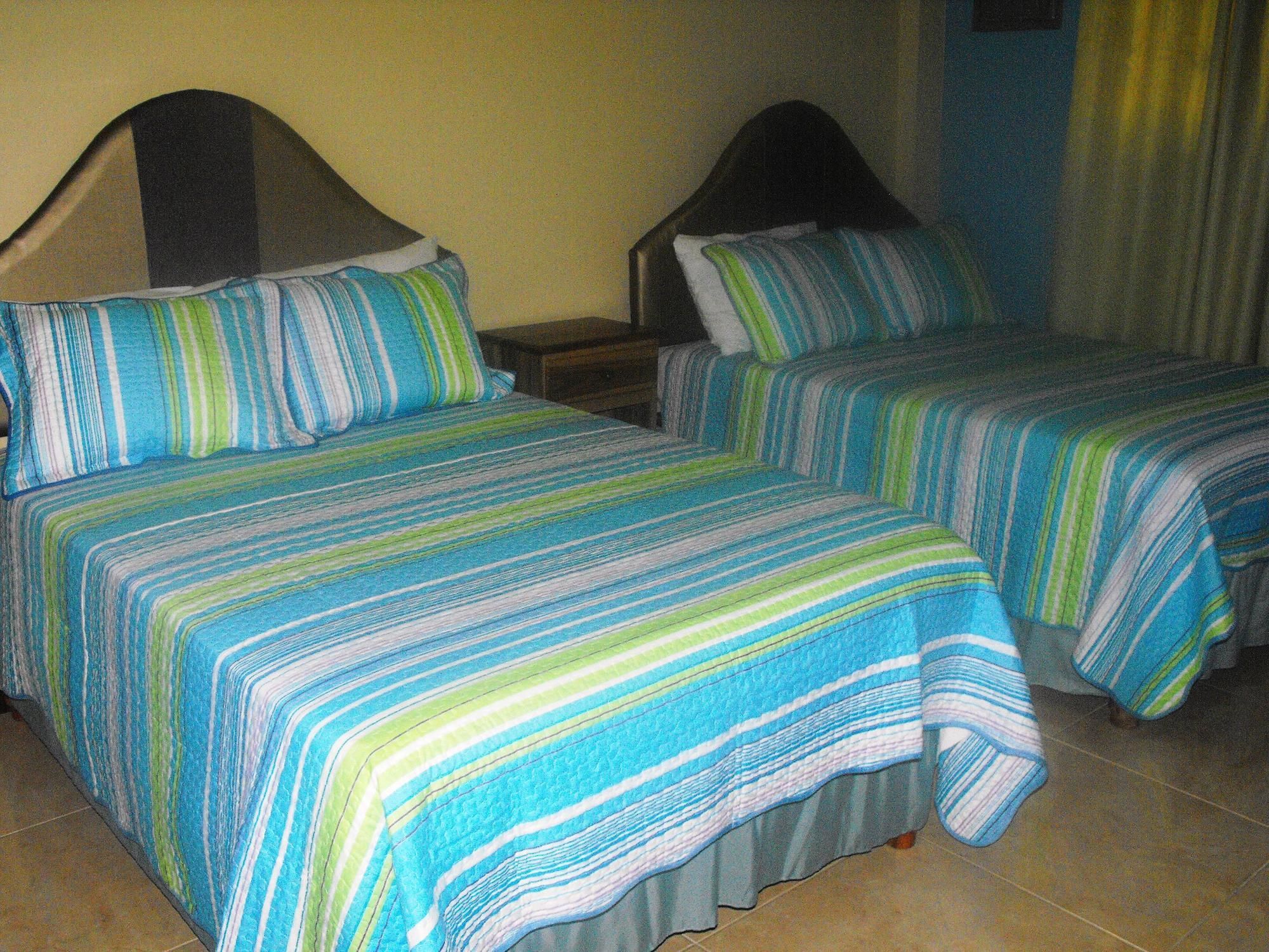 מונטגו ביי Hotel Tropik Leadonna מראה חיצוני תמונה