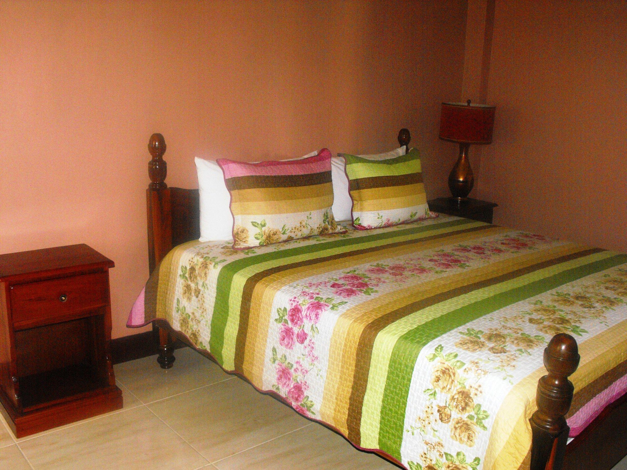 מונטגו ביי Hotel Tropik Leadonna מראה חיצוני תמונה
