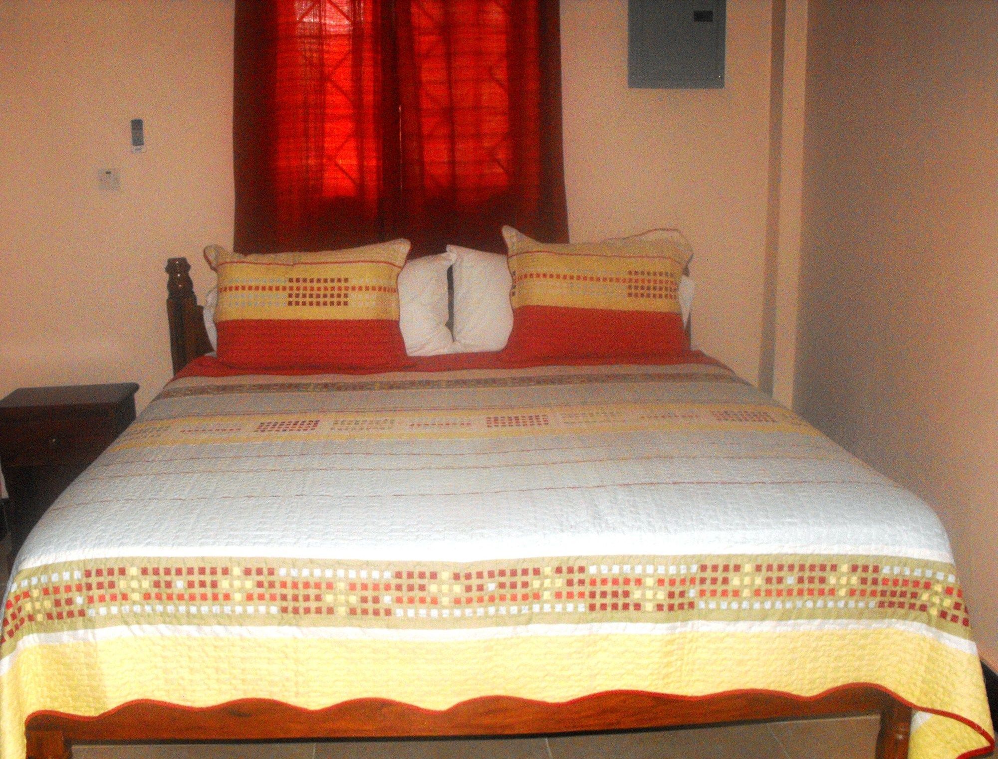 מונטגו ביי Hotel Tropik Leadonna מראה חיצוני תמונה