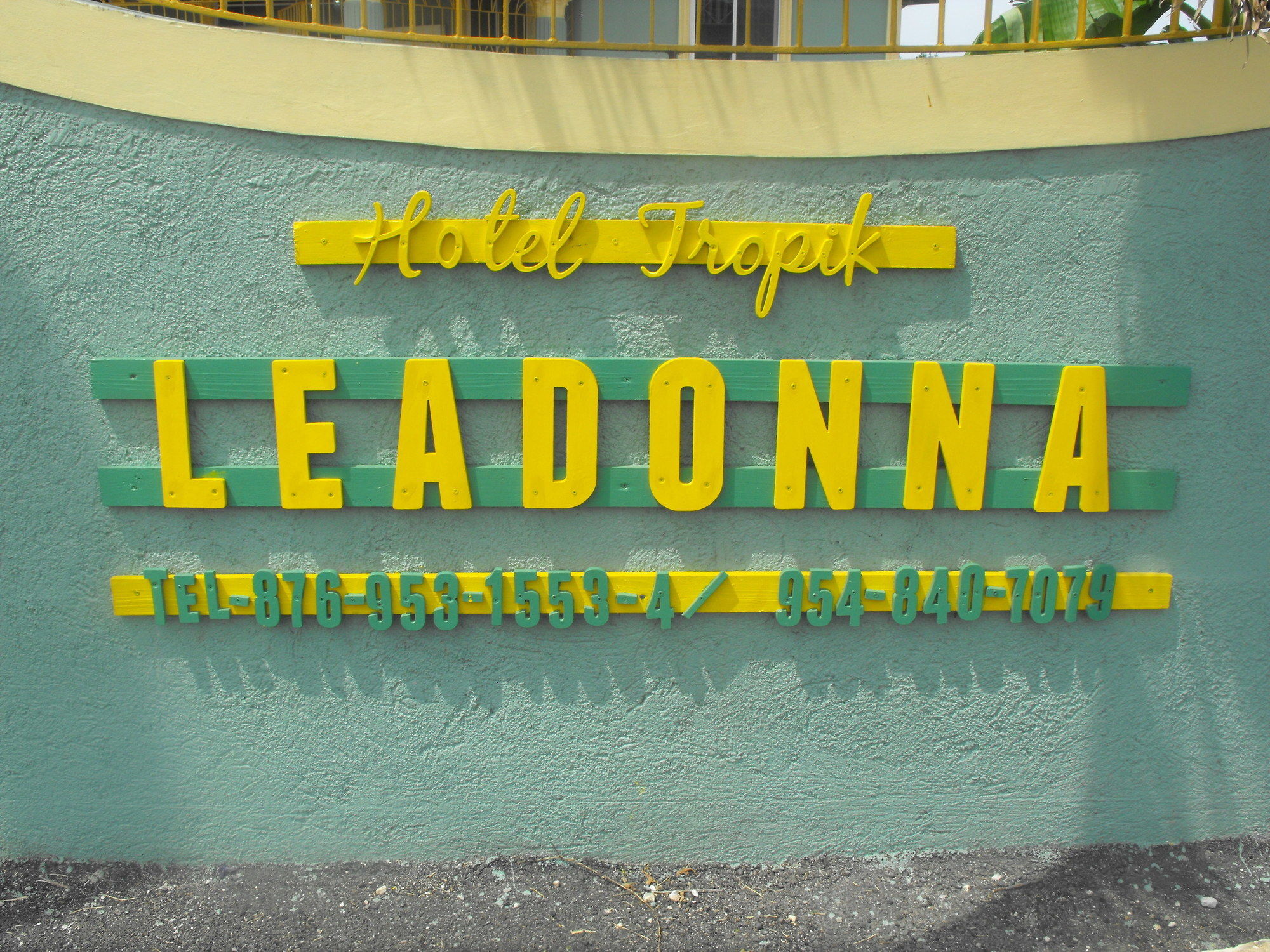 מונטגו ביי Hotel Tropik Leadonna מראה חיצוני תמונה