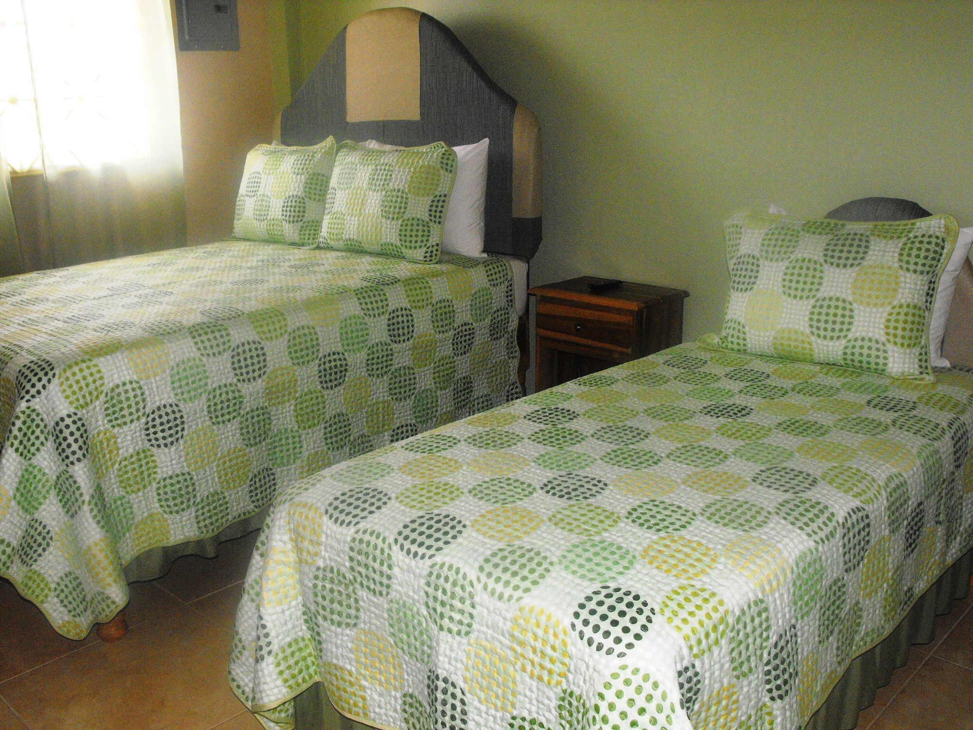 מונטגו ביי Hotel Tropik Leadonna מראה חיצוני תמונה