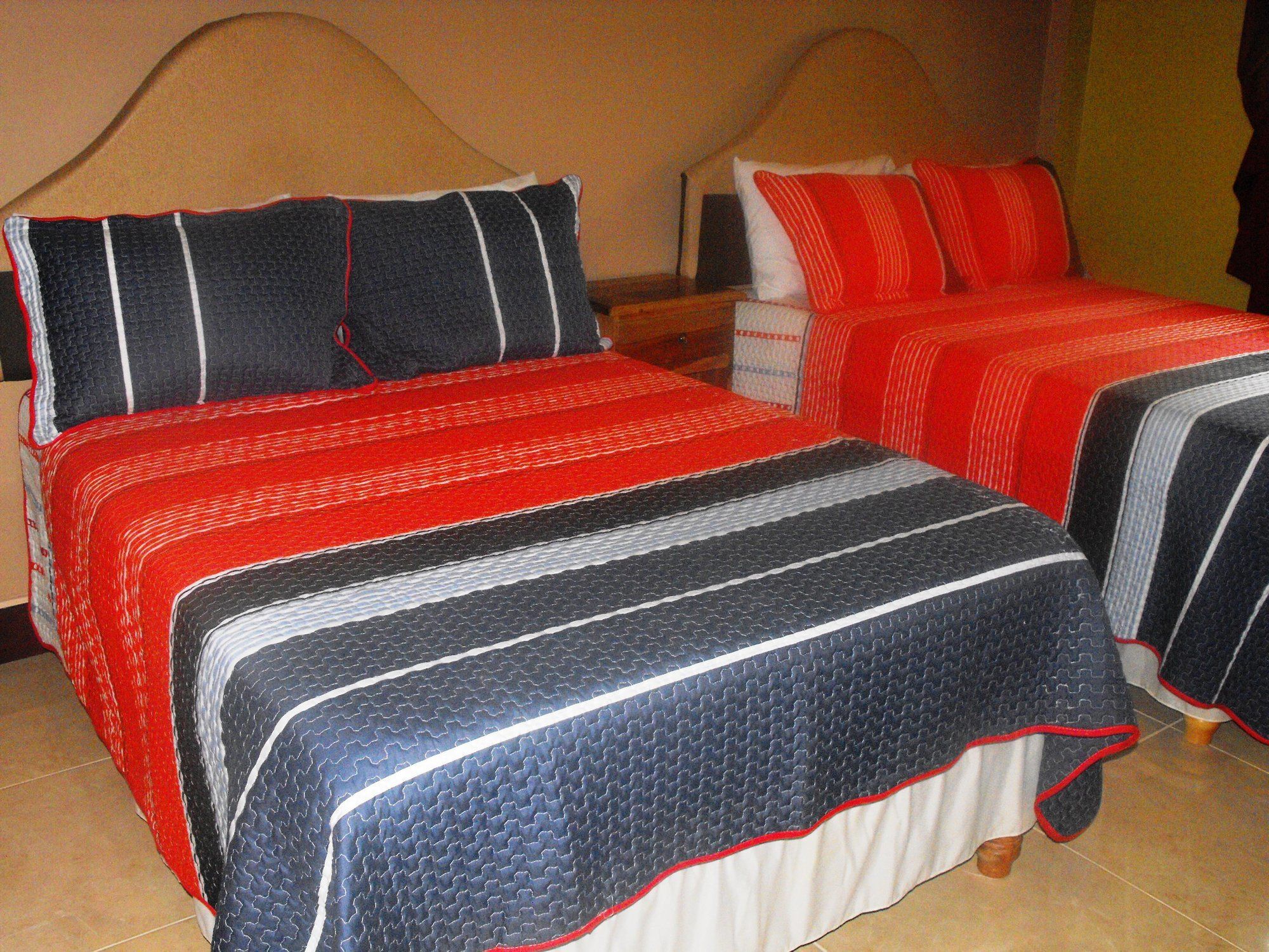 מונטגו ביי Hotel Tropik Leadonna מראה חיצוני תמונה